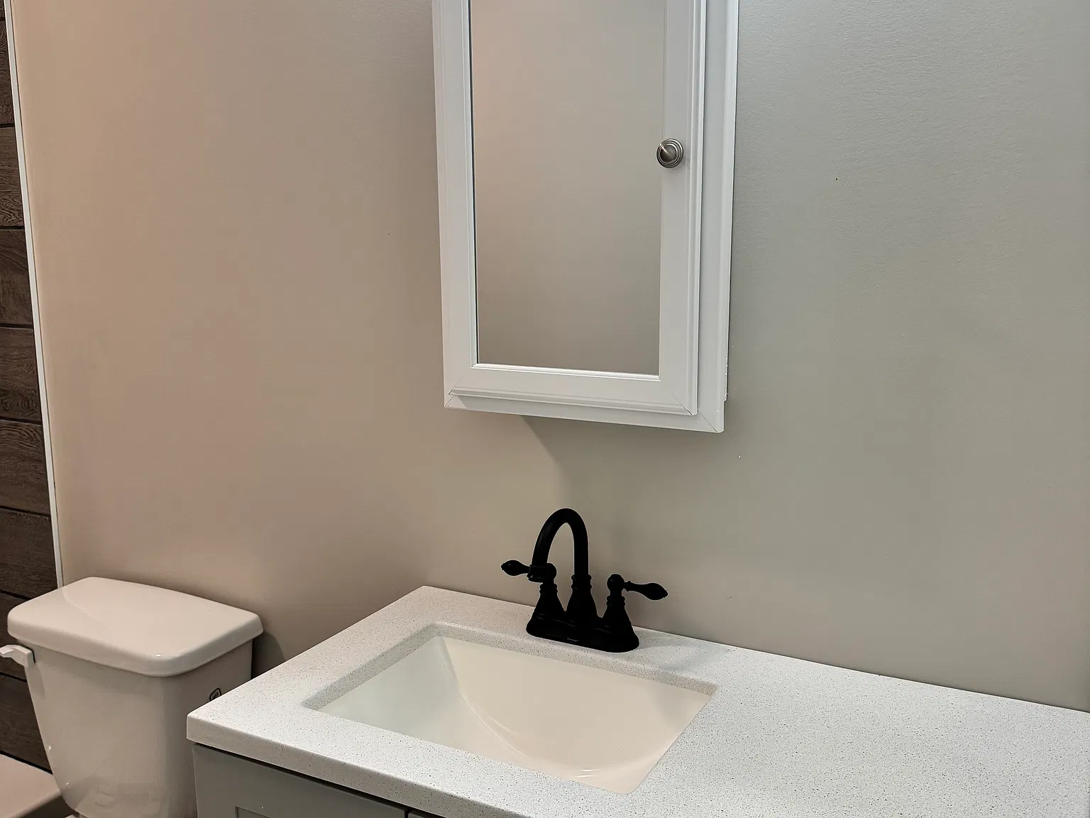 2 bed, $900 — Photo 3