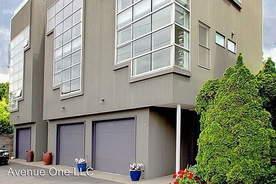 2nd image of 2364 Fairview Ave E Unit 3
