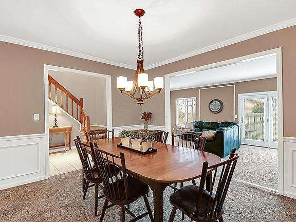 5th image of 6493 Strathaven Ct N #B