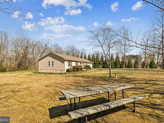 5th image of 8174 Black Walnut Run Rd
