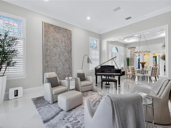 2757 MEDALLIST LN, NAPLES, FL 34109