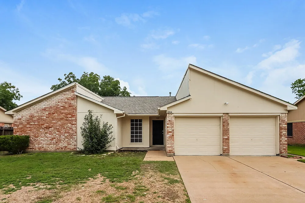 3 bed, 2.0 bath, 1452 sqft, $1,885 — Photo 1