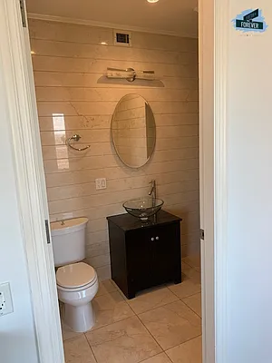 Rented by Fifth & Forever LLC | media 19