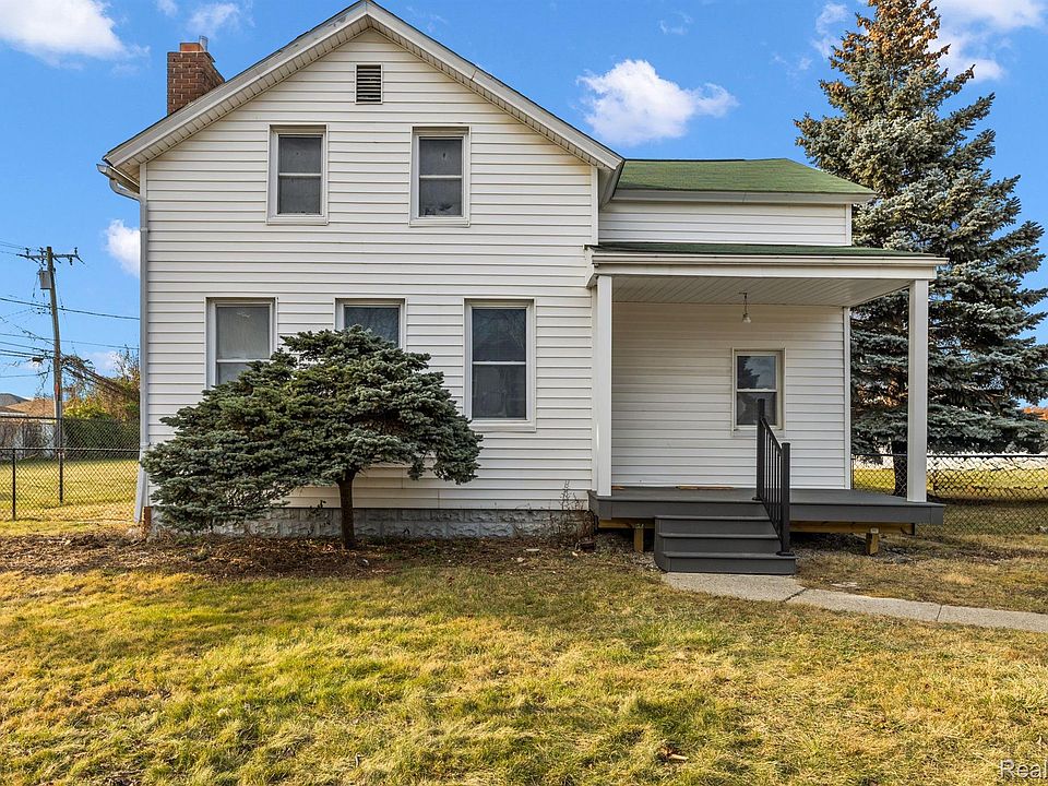 1st image of 21431 Crusade Ave