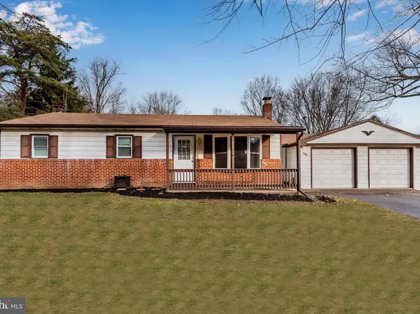 221 Fox Hollow Rd, Shermans Dale, PA 17090