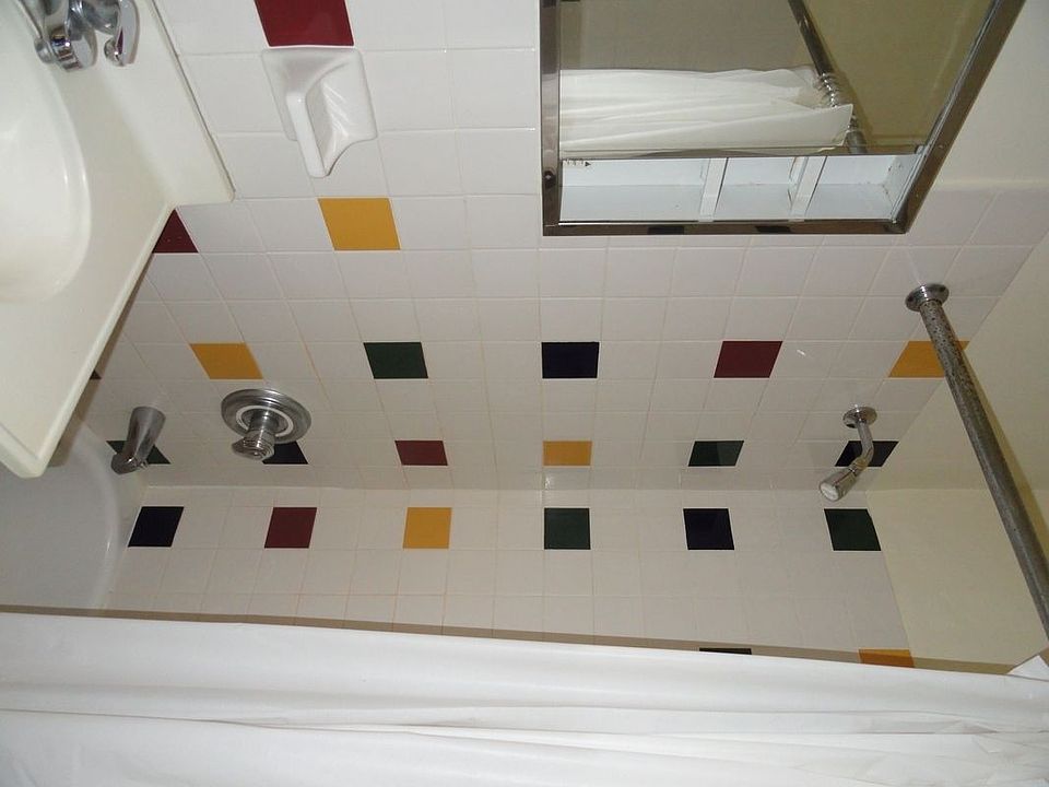 2nd image of 2131 3rd Ave APT 6