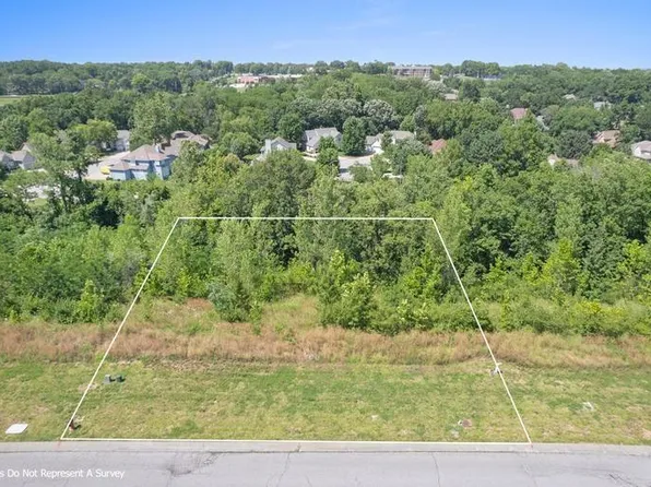 112 E 122nd St, Kansas City, MO 64145