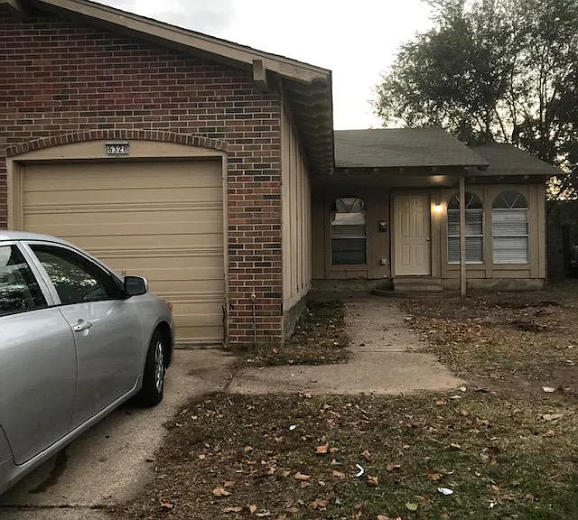 6328 S Owasso Pl — Photo 1
