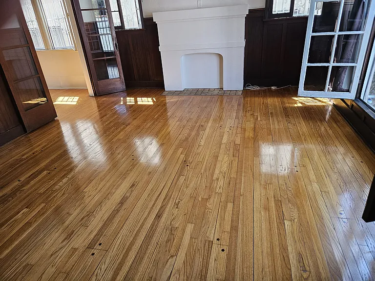 115 Sweetzer Ave — Photo 3