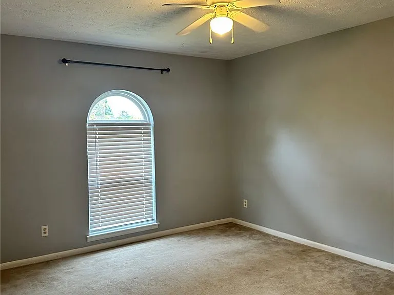 6850 Buttermere Dr — Photo 10