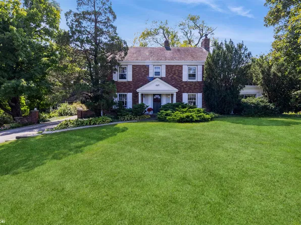 2400 W Lincoln Way, Marshalltown, IA 50158