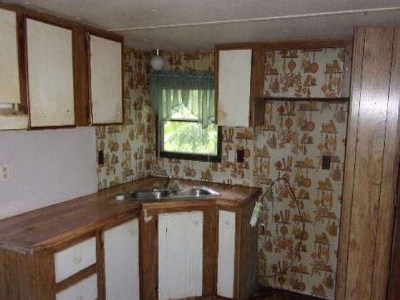 4th image of 524 Paxton Dr