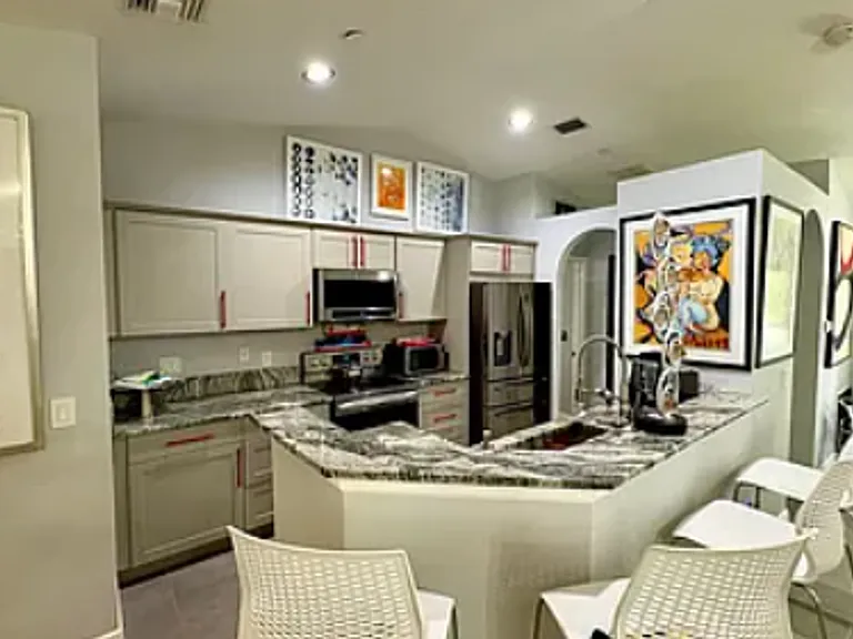 2450 SW Cameo Blvd — Photo 7