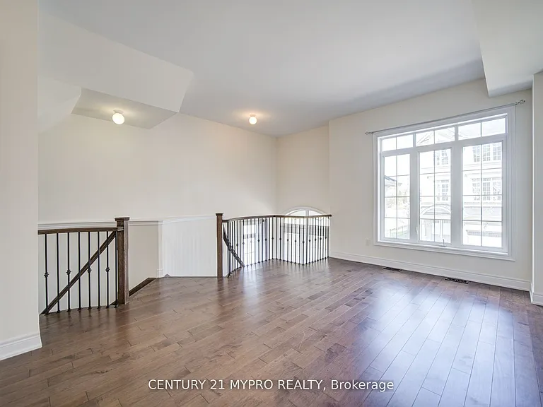 7 Latchford Ln — Photo 26