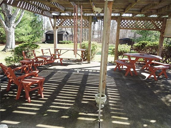 2nd image of 2521 Allyson Dr SE