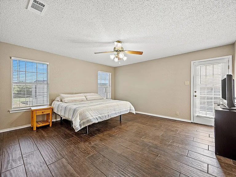 11953 FM 2153 — Photo 13