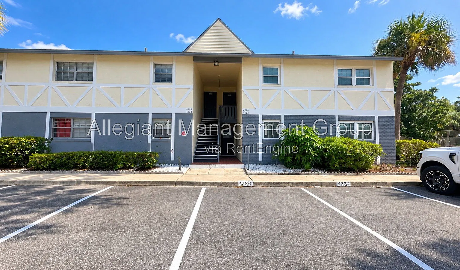 2 bed, 2.0 bath, 1045 sqft, $1,599 — Photo 1