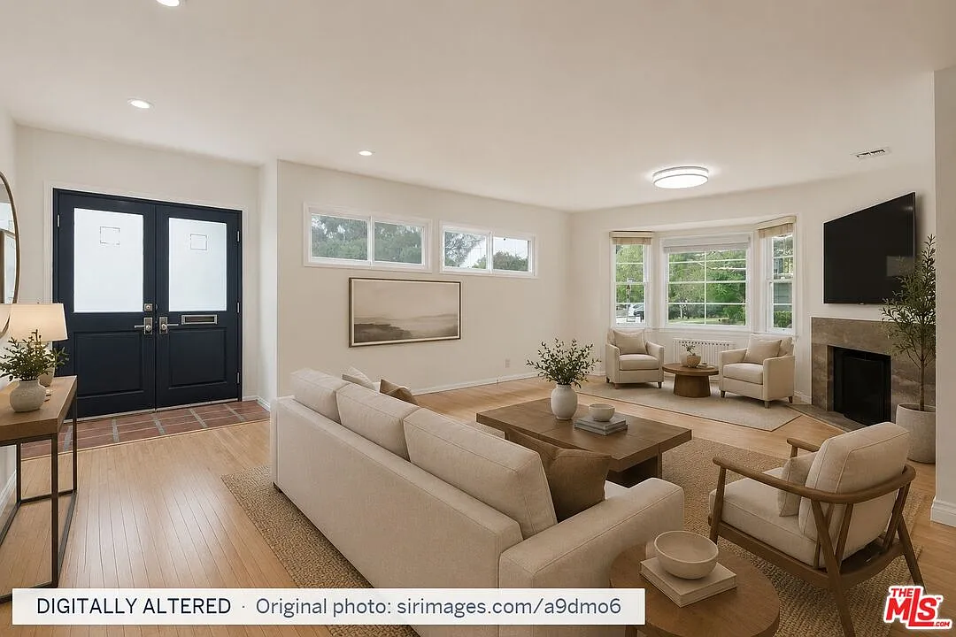 5 bed, 4.0 bath, 3653 sqft, $12,995 — Photo 2