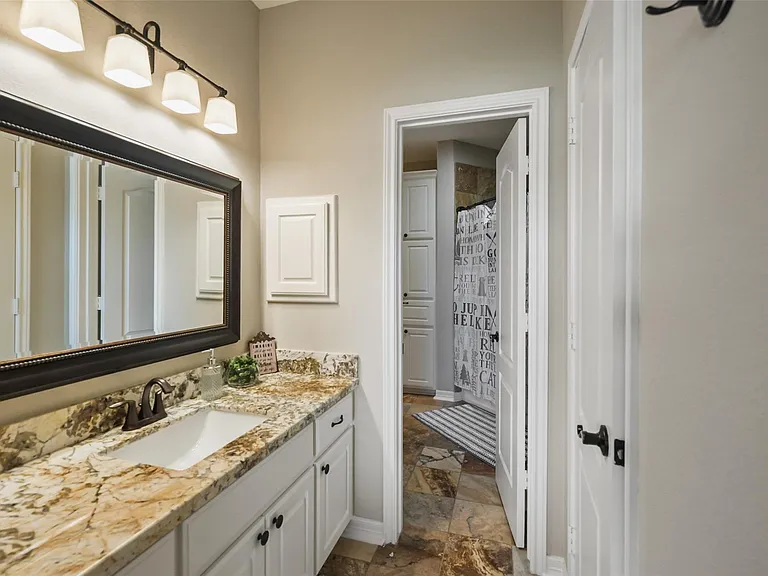 127 W Palm Blvd — Photo 27