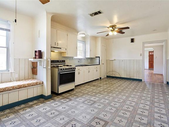 5th image of 601 Severn Ave