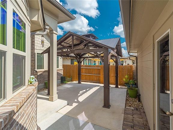 4th image of 113 Trailstone Dr