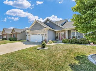 1121 Declaration Dr, Savoy, IL 61874