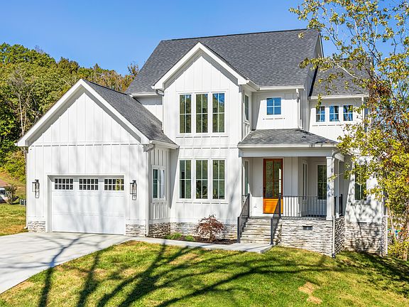 3rd image of 26 Hemlock Cir
