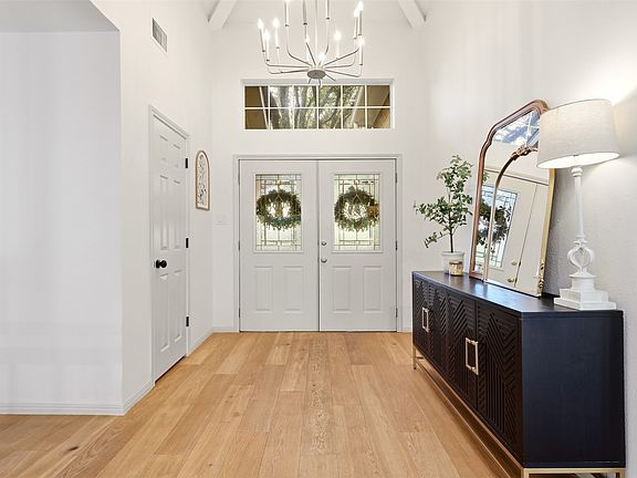 5th image of 1613 Bay Crest Trl