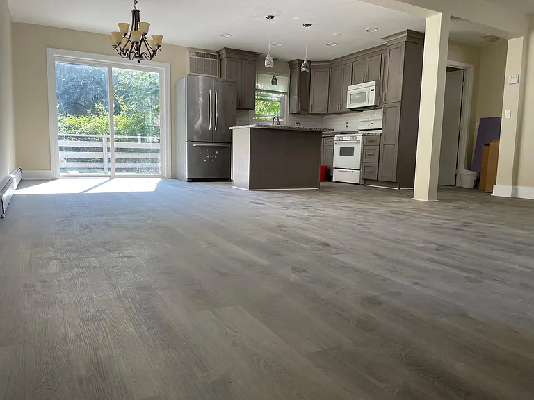 59 N Quinsigamond Ave — Photo 3