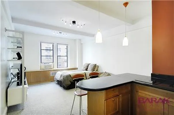 Sold by Barak Realty | media 4