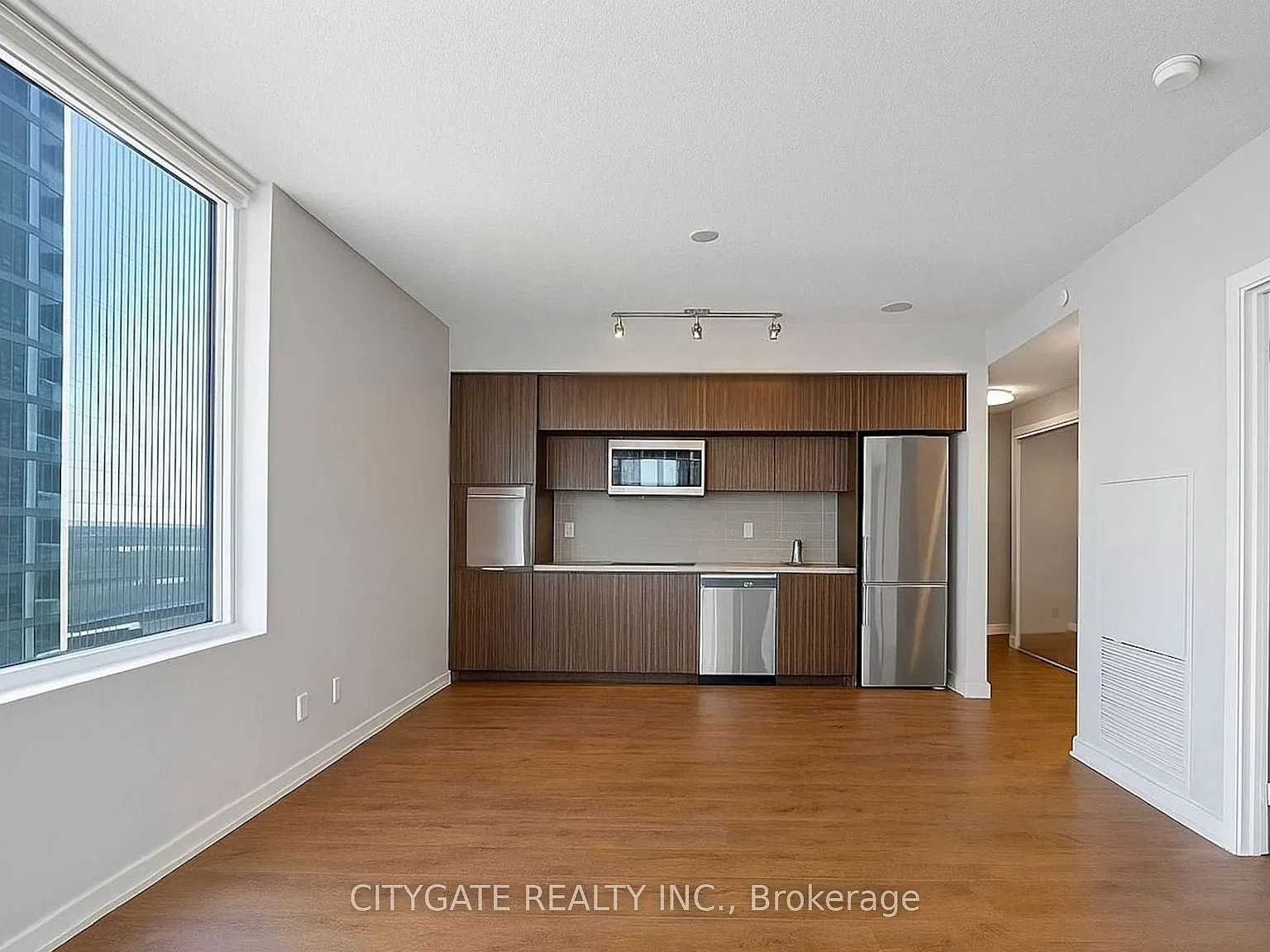 2 bed, $3,250 — Photo 2