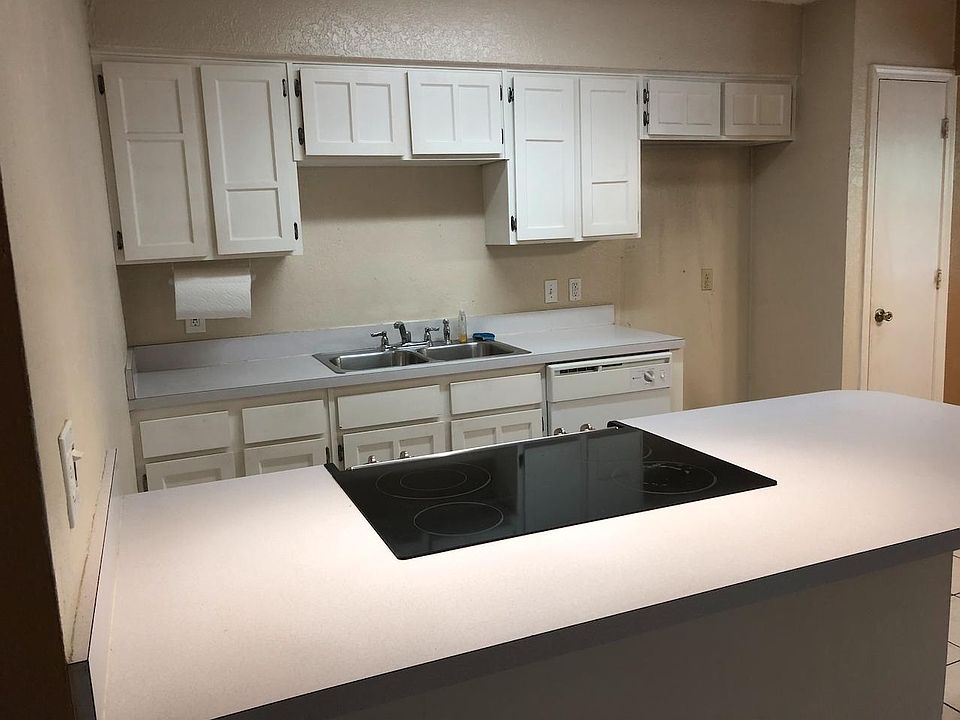 1st image of 5402 School Hill Cir