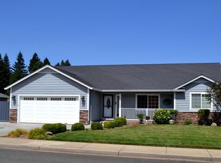 311 Gamay Dr, Cave Junction, OR