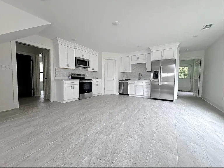 240 Wolf Den Ln — Photo 5