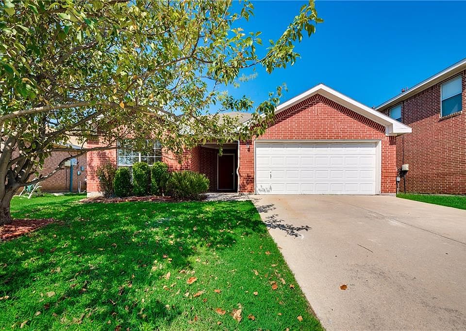 1st image of 301 Hampstead Dr