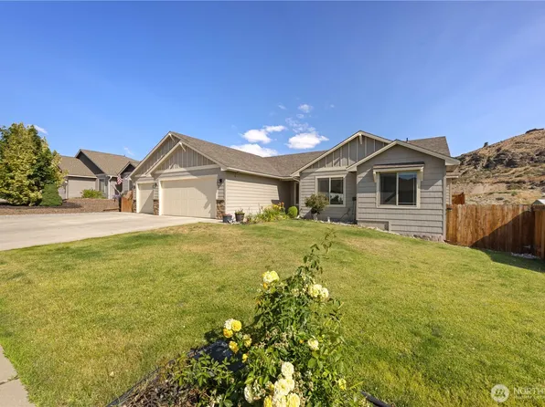 1015 Sunny Brooke Lane, Chelan, WA 98816