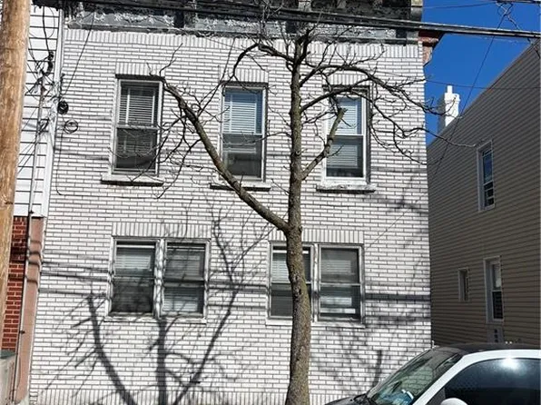 60-31 56th Rd, Maspeth, NY 11378