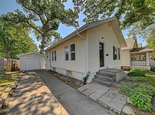 820 Oakland Rd NE, Cedar Rapids, IA 52402