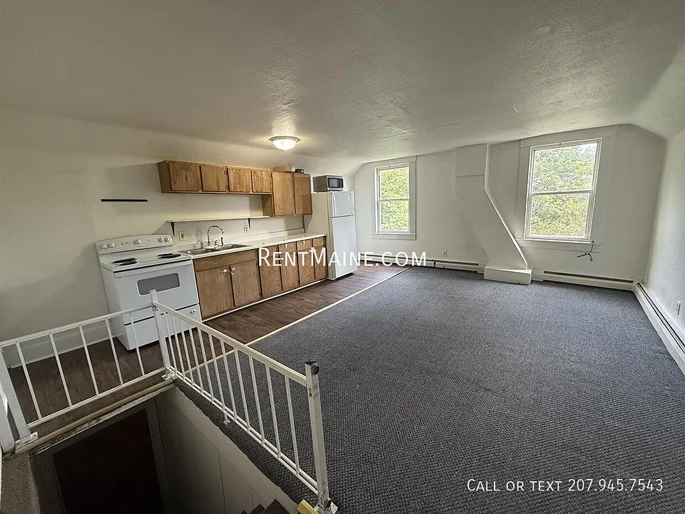 8 Commercial St #5