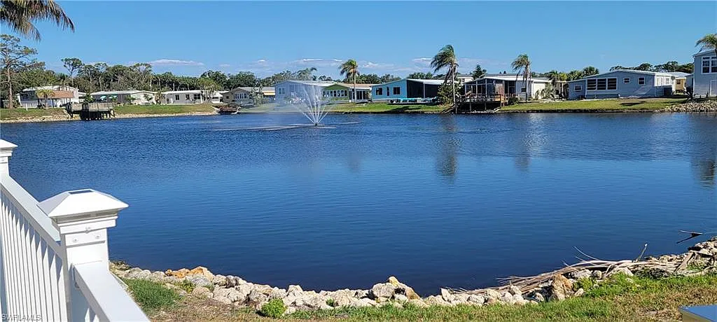 4709 Kon Tiki Lane — Photo 3