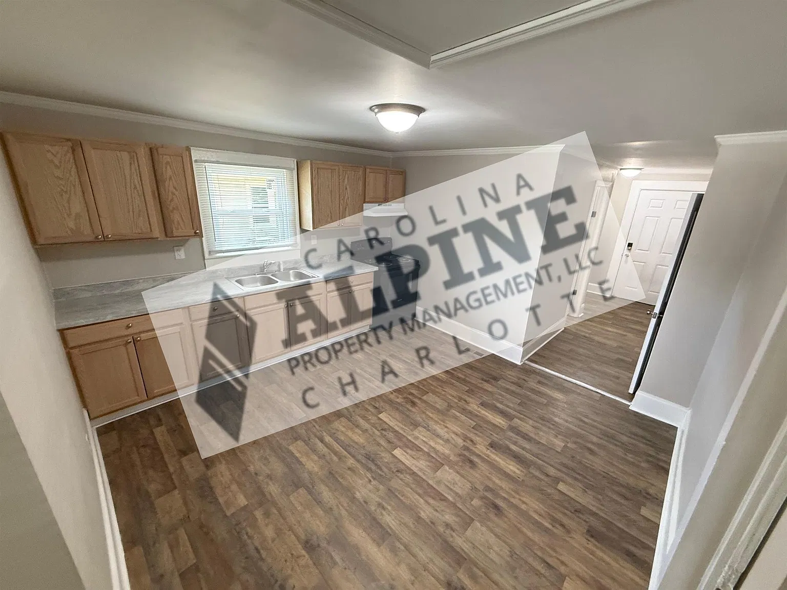 421 Carolina Ave — Photo 4