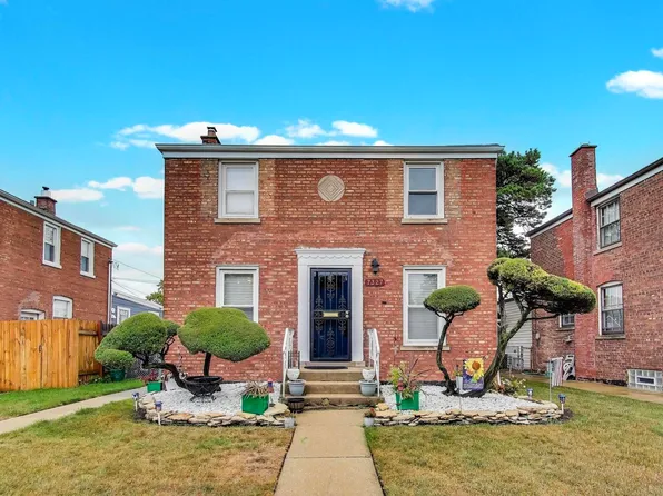 7327 S Mozart St, Chicago, IL 60629