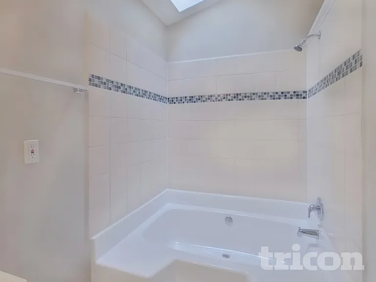 2254 Clonmel Pl — Photo 11