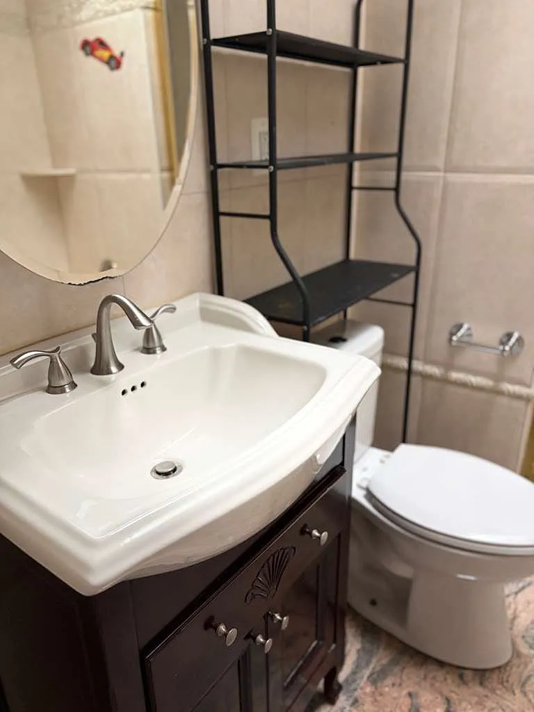 3 bed, 1.5 bath, 2095 sqft, $2,700 — Photo 4