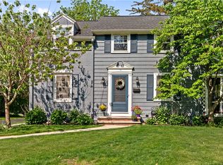 15 Bradford Rd, Rochester, NY 14618