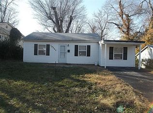 10221 Earl Dr, Saint Louis, MO 63136