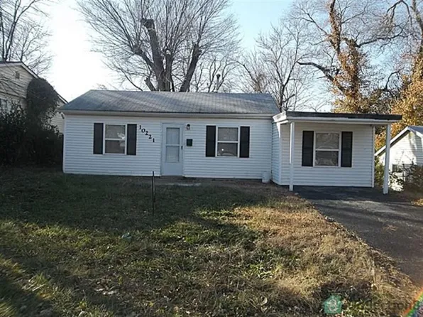 10221 Earl Dr, Saint Louis, MO 63136