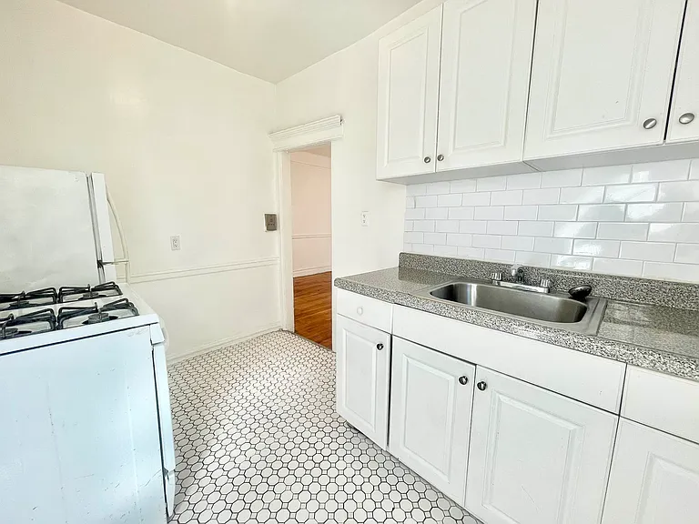 124 31st St #3R — Photo 15
