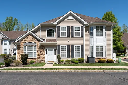 159 Shinnecock Dr Photo 1