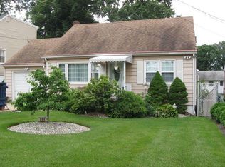 255 Grandview Ave, Edison, NJ 08837